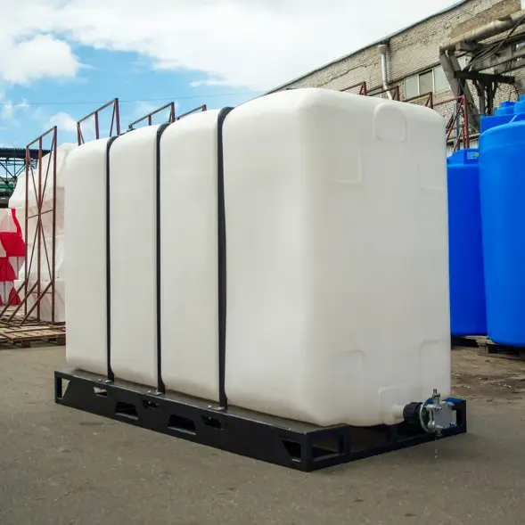 Емкость KR 4000л под плотность до 1.5 г/см3 белая в обрешетке (полный слив)