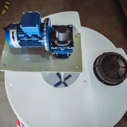 Емкость дозировочная 100 усиленная до 1.3 Nбелая с лопастной мешалкой