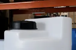 Емкость дозировочная 100л под плотность до 1.3 г/см3 белая